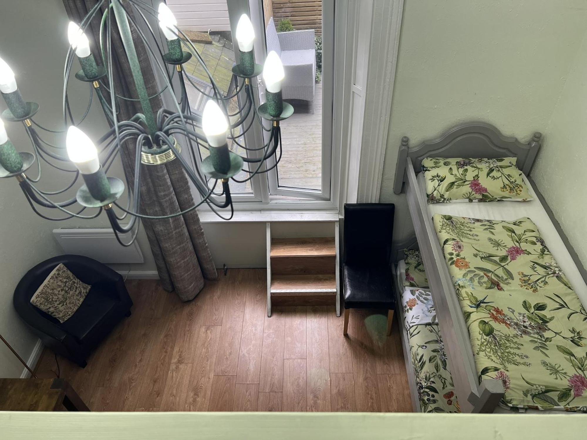 Astral Lodge Hastings Room photo