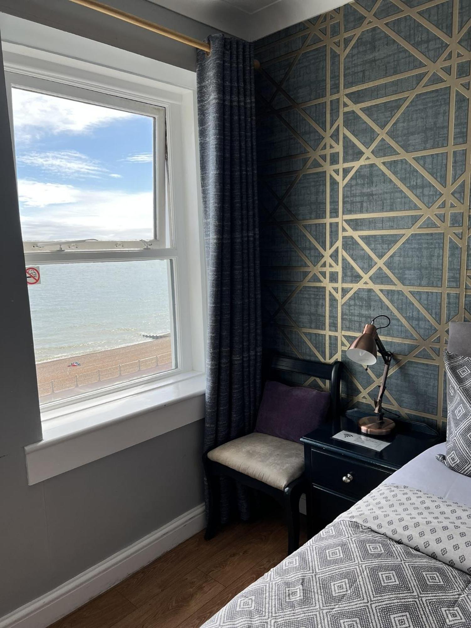 Astral Lodge Hastings Room photo