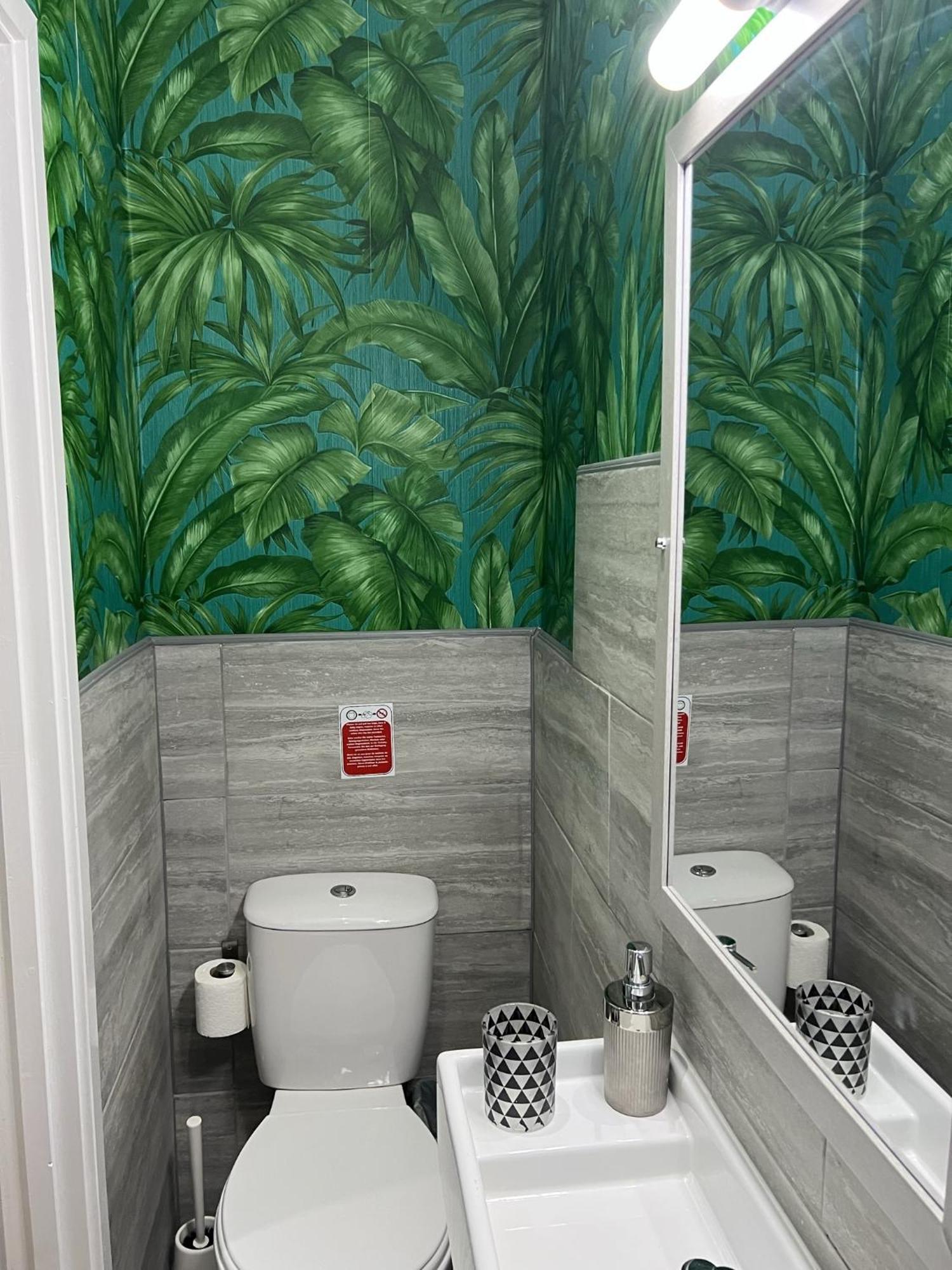 Astral Lodge Hastings Room photo