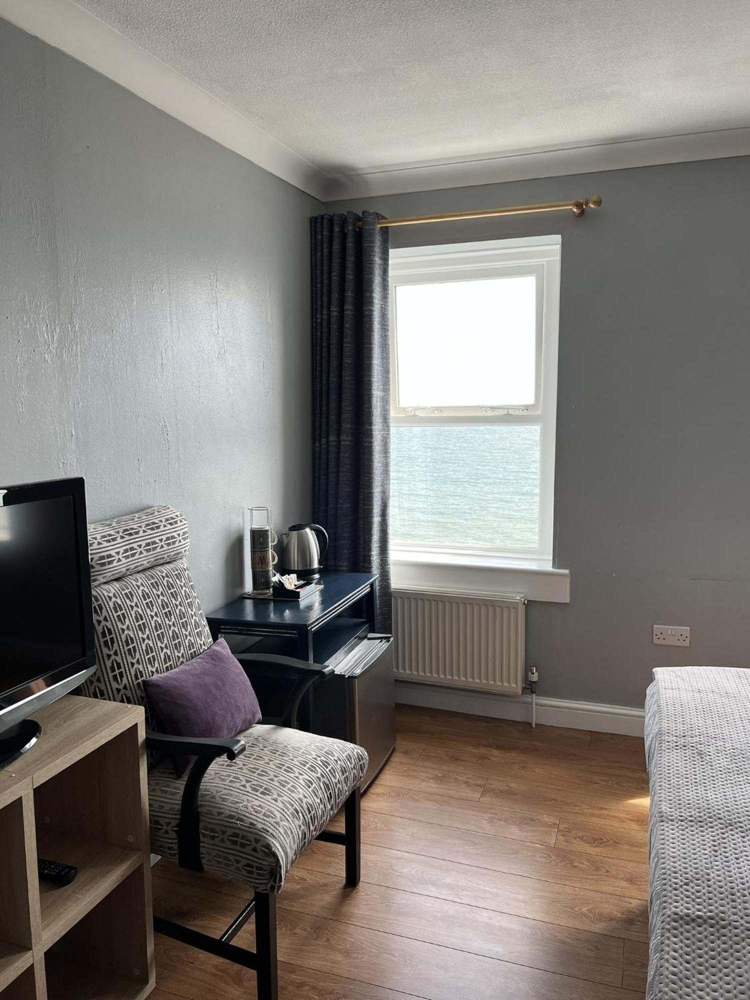 Astral Lodge Hastings Room photo